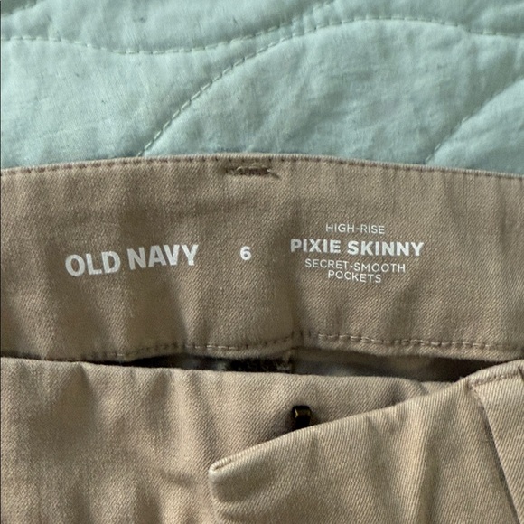 Old Navy Light Tan Casual Pants Pixie Skinny 6 - Picture 2 of 2